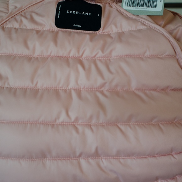 Everlane ReNew Puffer Jacket (NWT) - Picture 5 of 7